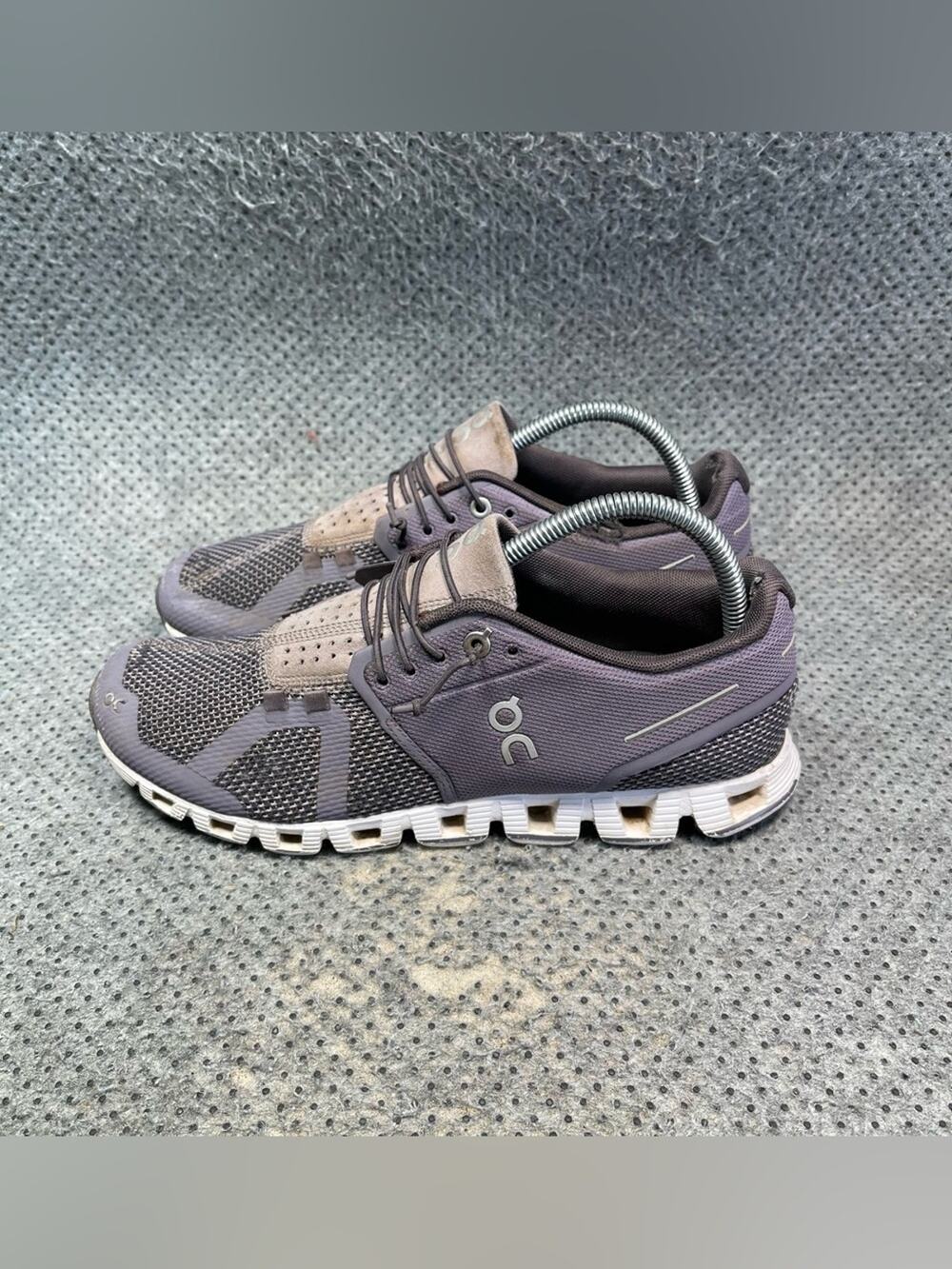 On Cloud 5 Running Shoes Size 9 Women’s